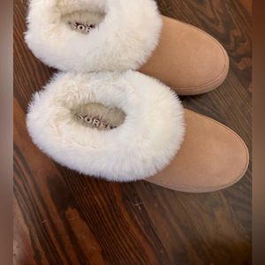 Sorel fur slippers